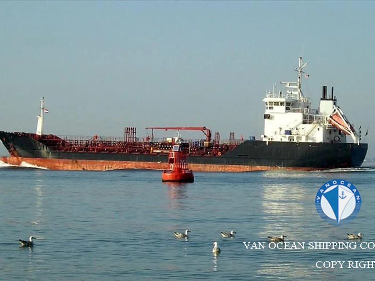 Oil/Chemical tanker for sale