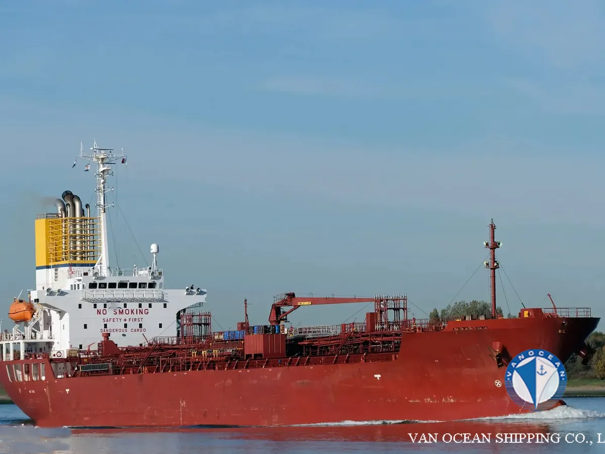 Oil/Chemical tanker for sale