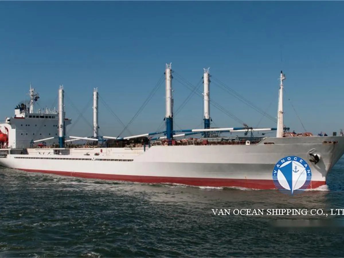 Reefer ship for sale