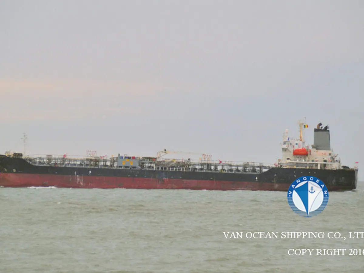 Oil/Chemical tanker for sale