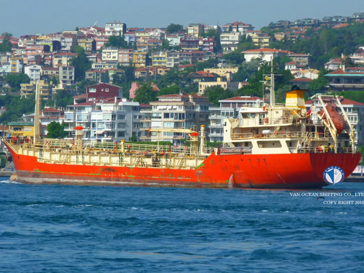 Oil/Chemical tanker for sale