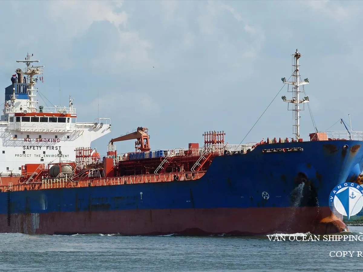Oil/Chemical tanker for sale