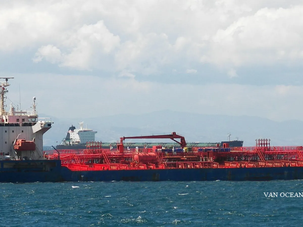 Oil/Chemical tanker for sale