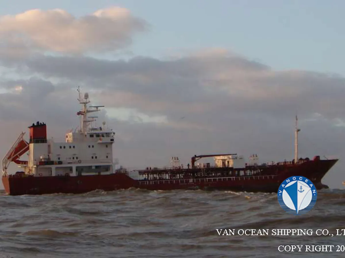 Oil/Chemical tanker for sale