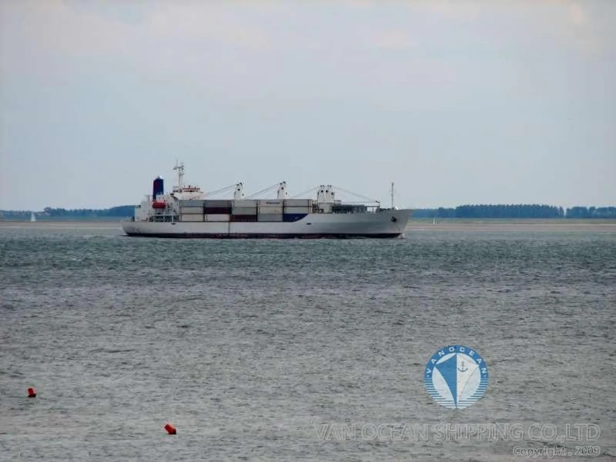 Oil/Chemical tanker for sale