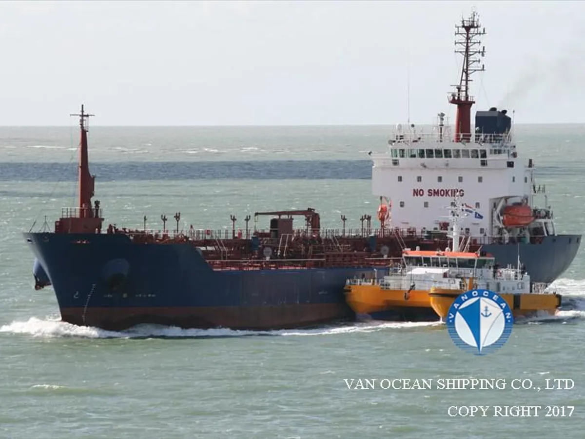 Oil/Chemical tanker for sale