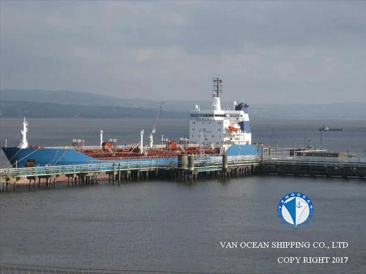 Oil/Chemical tanker for sale