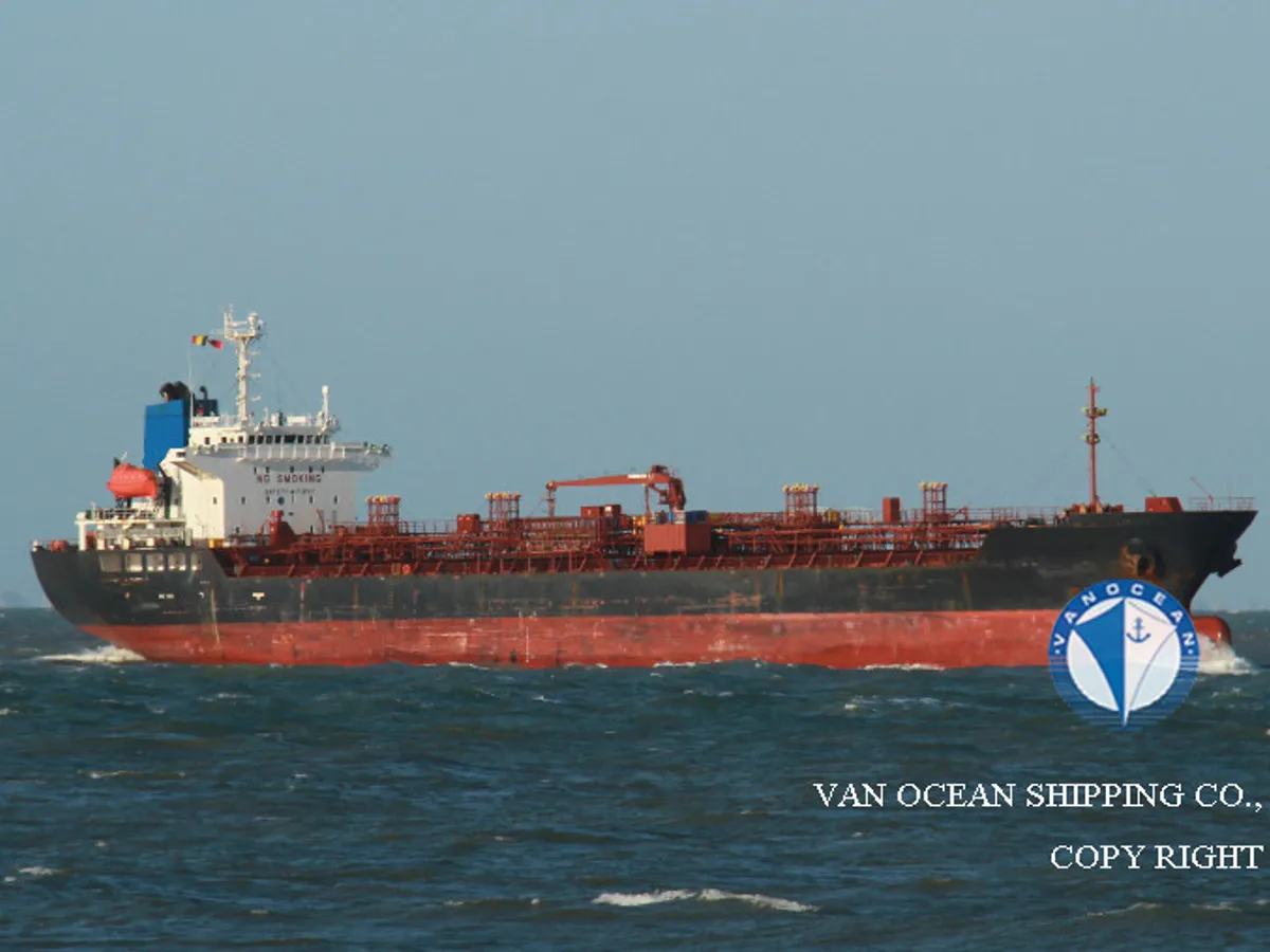 Oil/Chemical tanker for sale