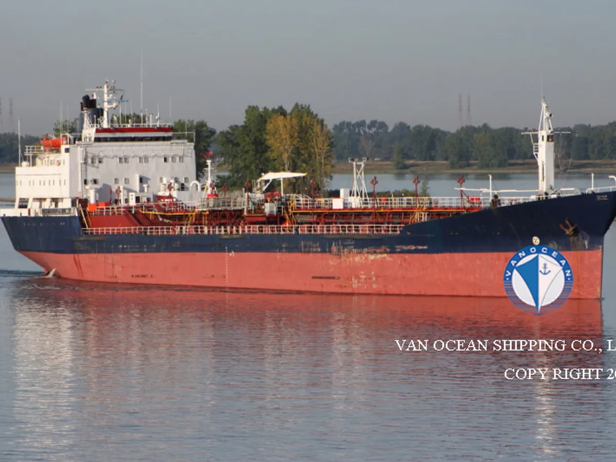 Oil/Chemical tanker for sale