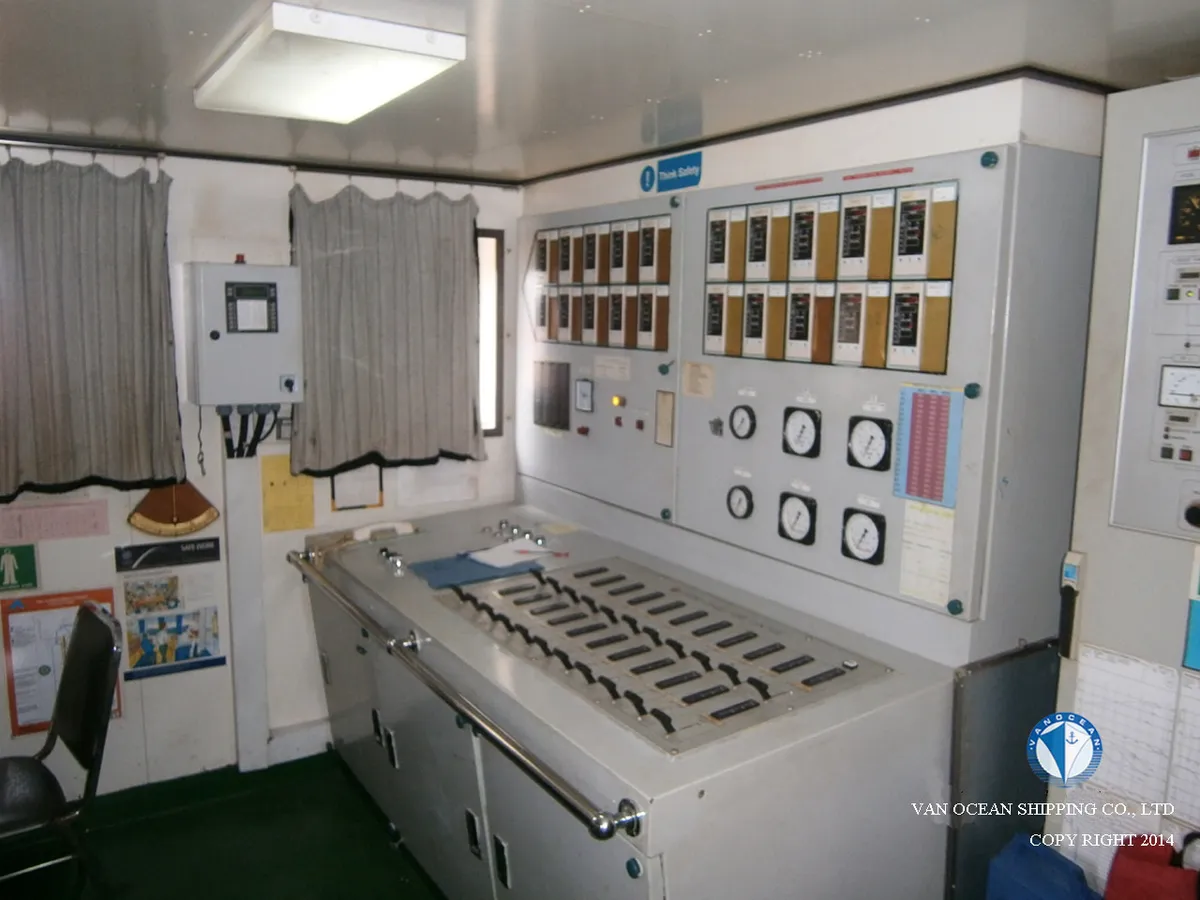 Oil/Chemical tanker for sale