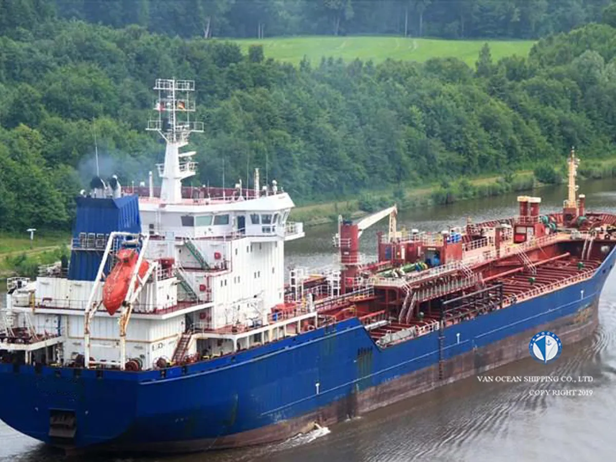Oil/Chemical tanker for sale