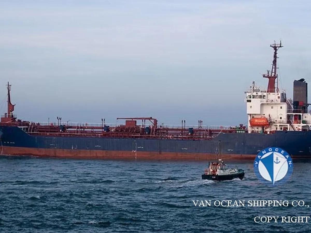 Oil/Chemical tanker for sale