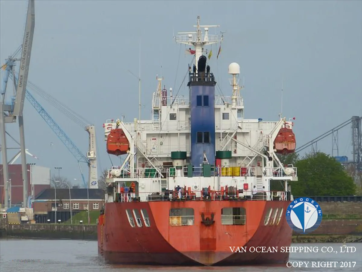 Oil/Chemical tanker for sale