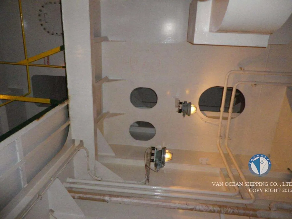 Oil/Chemical tanker for sale