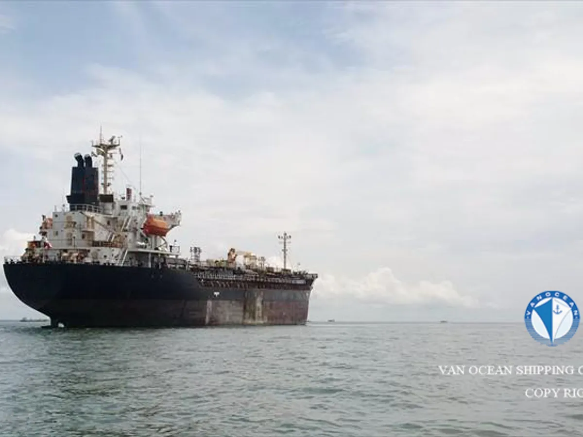 Oil/Chemical tanker for sale