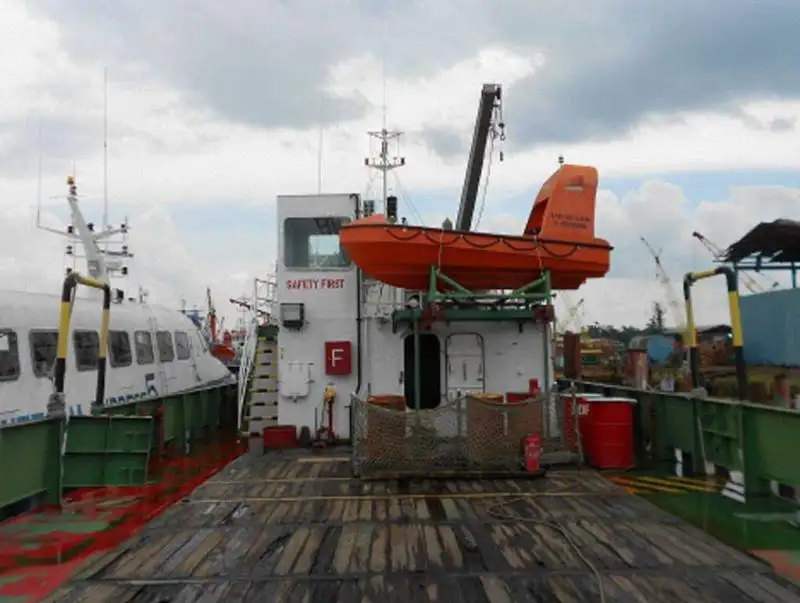 Container ship for sale